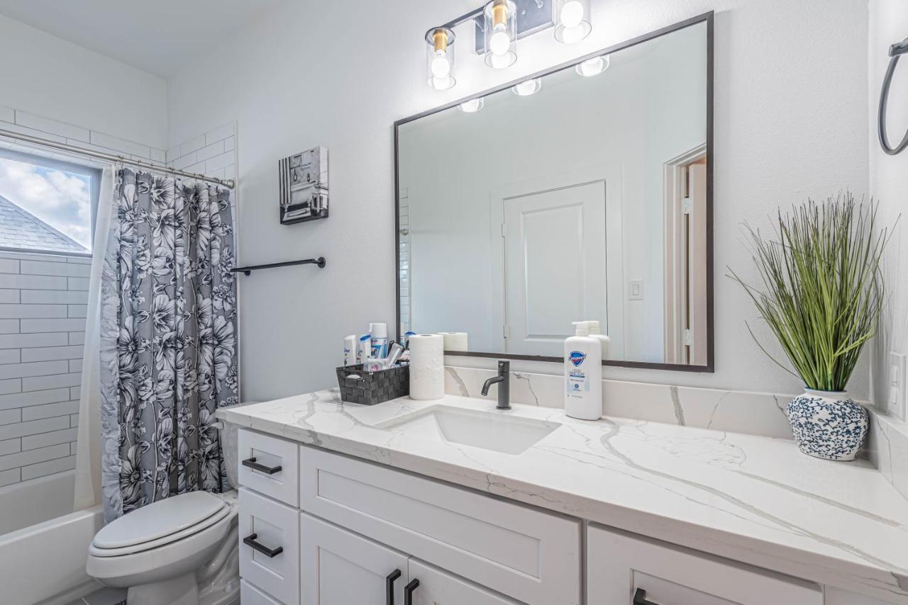 Villa Luxury 3Br, Ks Bed Mins Away 4Rm Dtown, Med Ctr Houston Exterior foto